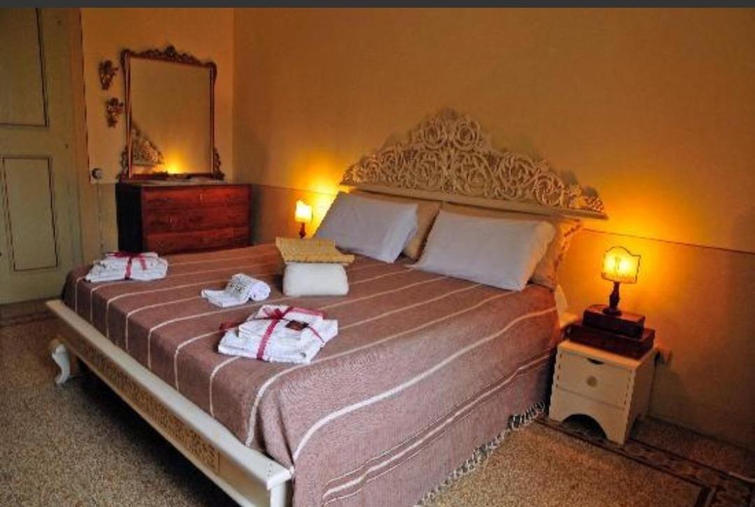 Bed And Breakfast Evelina Lucca Eksteriør billede