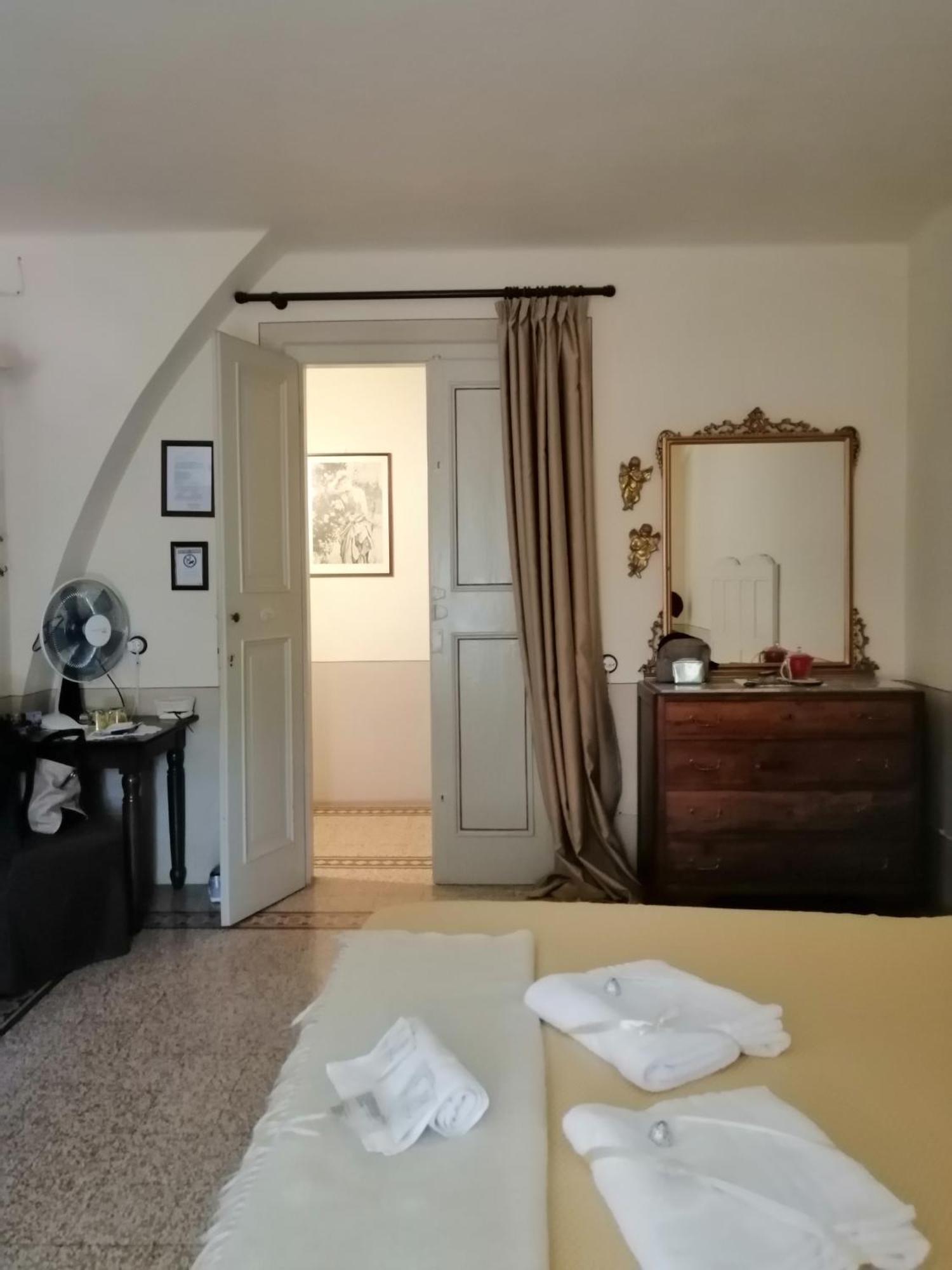 Bed And Breakfast Evelina Lucca Eksteriør billede